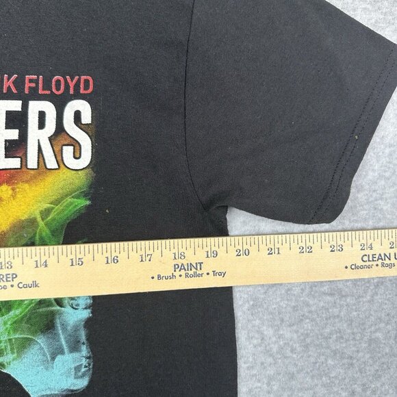 Roger Waters Us + Them Shirt Adult Medium 2017 Tour Concert Pink Floyd Black - Picture 5 of 7